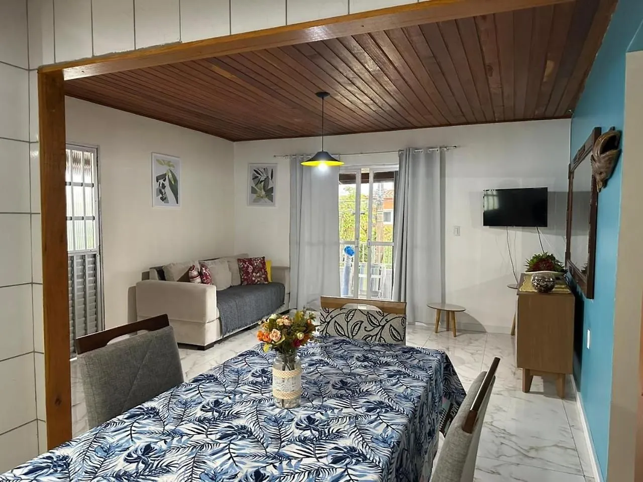 Daire Amplo Apart. Com Sacada Com Ultra Wifi Florianópolis Brezilya