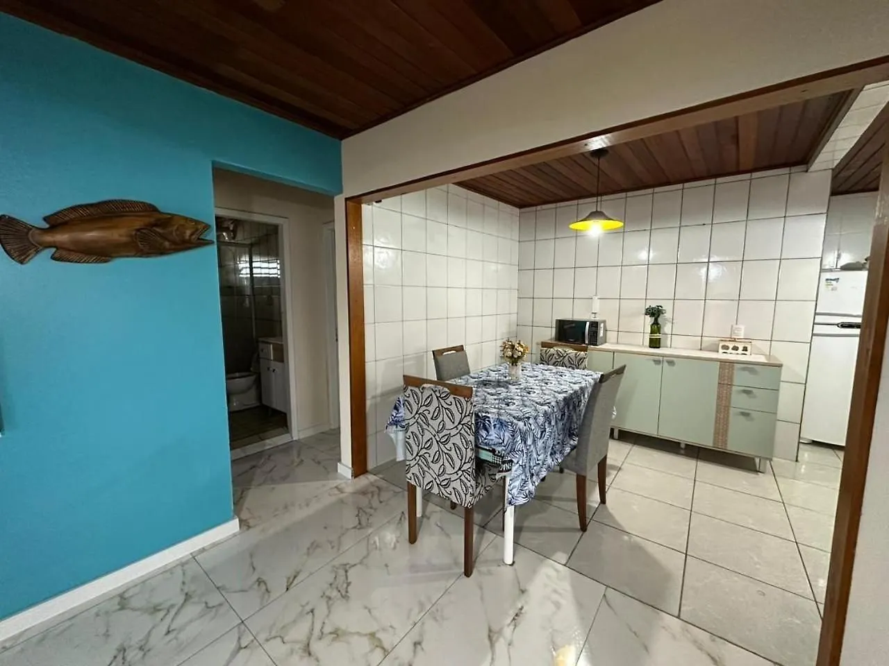 Amplo Apart. Com Sacada Com Ultra Wifi Florianópolis Brezilya