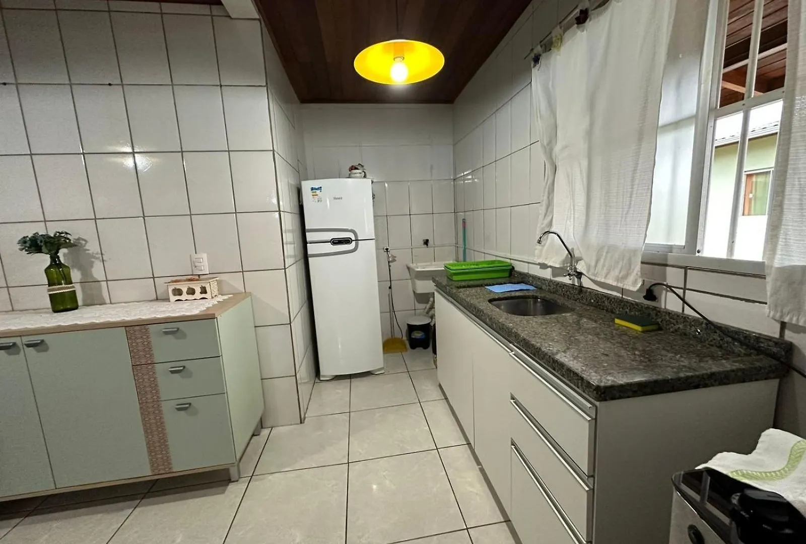 Lägenhet Amplo Apart. Com Sacada Com Ultra Wifi Florianópolis